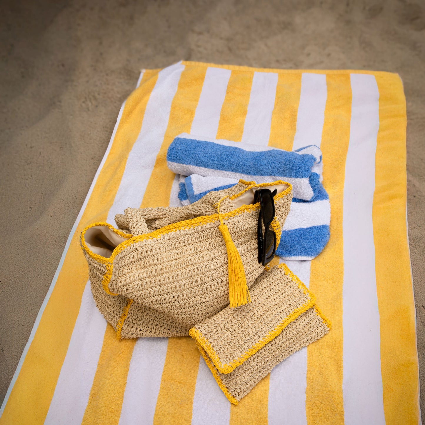 Mia's Straw Wallet - Yellow